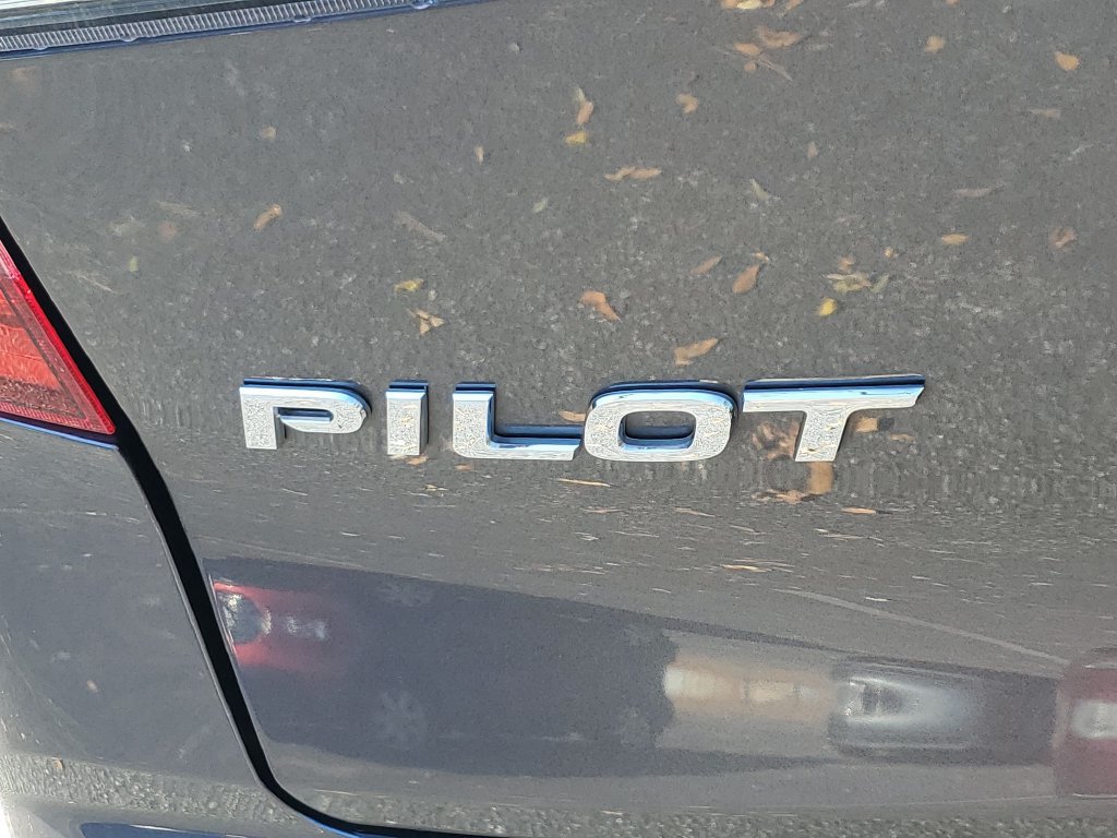 Used 2021 Honda Pilot EX image 8