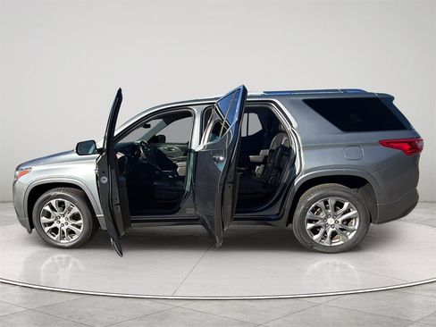Used 2018 Chevrolet Traverse Premier w/ Driver Confidence II Package image 22