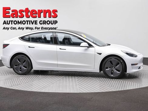 Used 2022 Tesla Model 3 AWD/4WD image 4