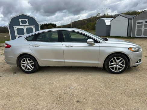Used 2013 Ford Fusion SE FWD image 5