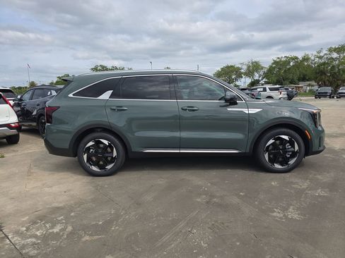 New 2026 Kia Sorento EX FWD image 9