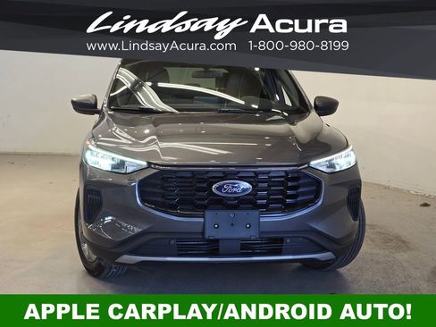 Used 2025 Ford Escape ST-Line AWD/4WD image 2