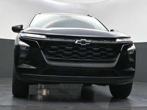 New 2026 Chevrolet Trax LT w/ Midnight Edition FWD image 36