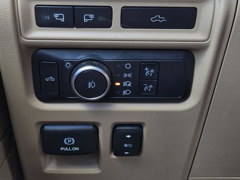 Used 2021 Ford F150 Lariat w/ Trailer Tow Package AWD/4WD image 16
