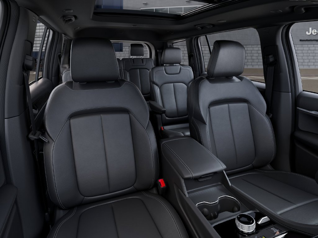 New 2026 Jeep Grand Cherokee L Limited w/ Limited Altitude Package AWD/4WD image 16