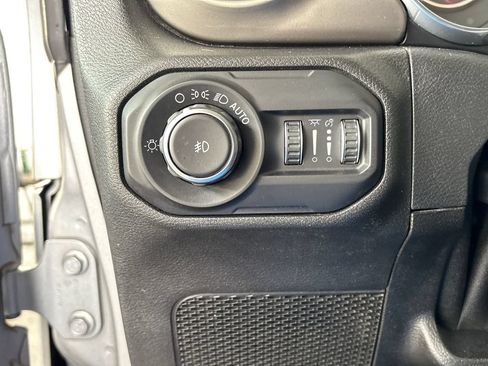 Used 2018 Jeep Wrangler Unlimited Sport S AWD/4WD image 45