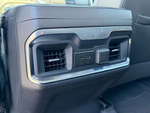 Used 2022 GMC Sierra 1500 SLT w/ SLT Convenience Package AWD/4WD image 32