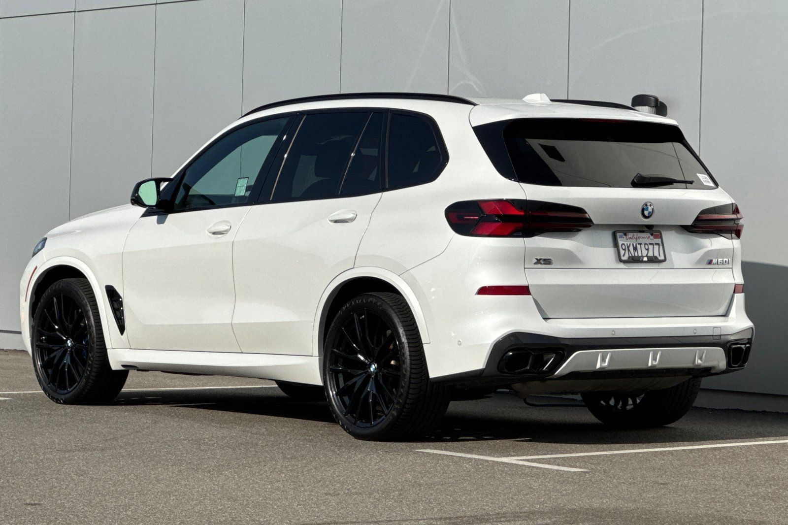 Used 2024 BMW X5 M60i w/ Executive Package AWD/4WD image 3
