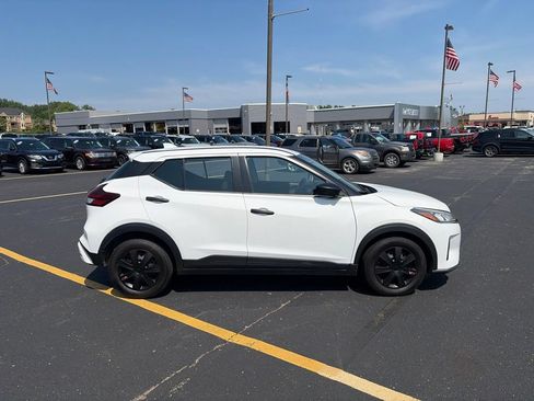 Used 2024 Nissan Kicks S FWD image 8