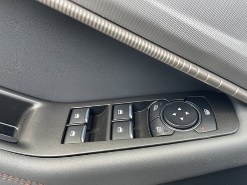 New 2025 Ford Explorer Active image 12