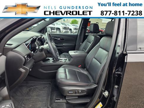 Used 2023 Chevrolet Traverse RS w/ LPO, Floor Liner Package AWD/4WD image 17