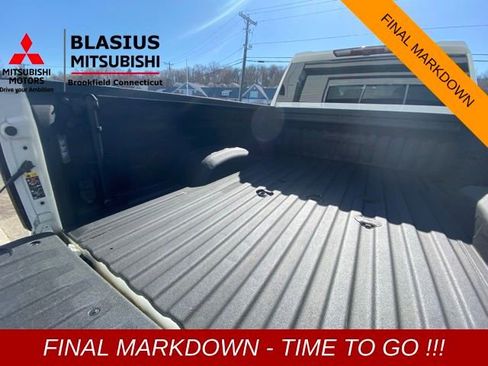 Used 2022 GMC Sierra 3500 AT4 w/ Gooseneck/5TH Wheel Package image 28