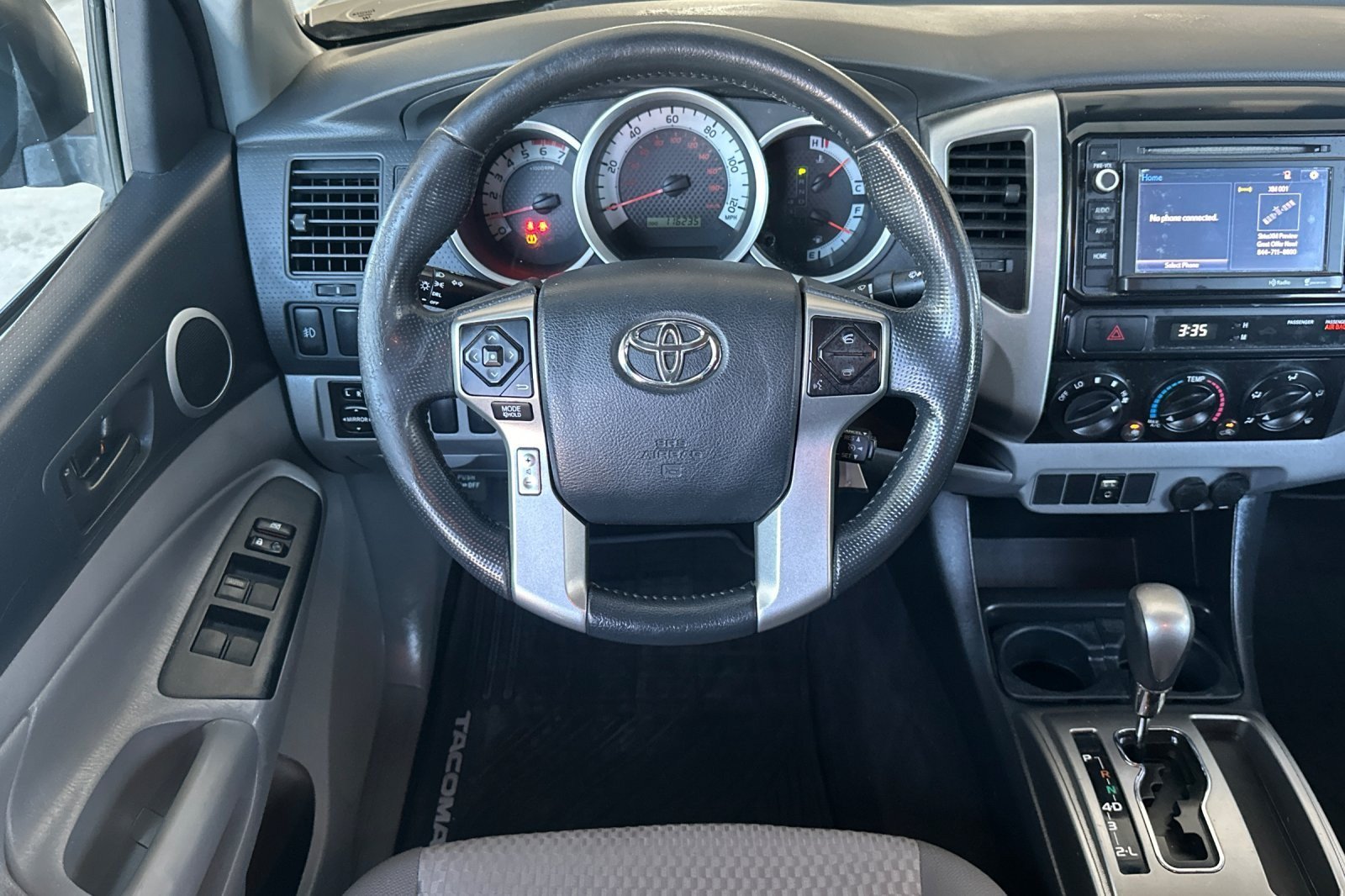 Used 2014 Toyota Tacoma PreRunner w/ SR5 Package RWD image 13