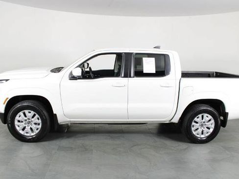 Certified 2023 Nissan Frontier SV w/ Tow Package AWD/4WD image 14