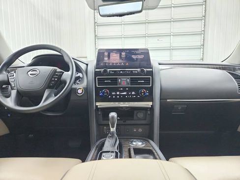 Used 2024 Nissan Armada Platinum w/ Captain's Chairs Package RWD image 26