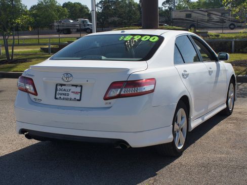 Used 2010 Toyota Camry SE image 12