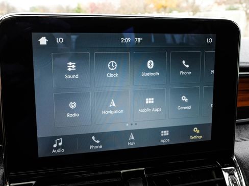 Used 2019 Lincoln Navigator Select w/ Technology Package image 30