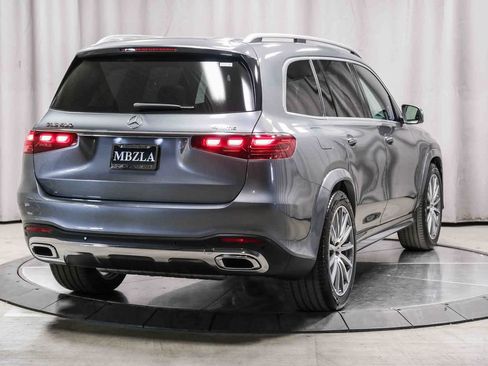 Used 2025 Mercedes-Benz GLS 450 4MATIC image 4