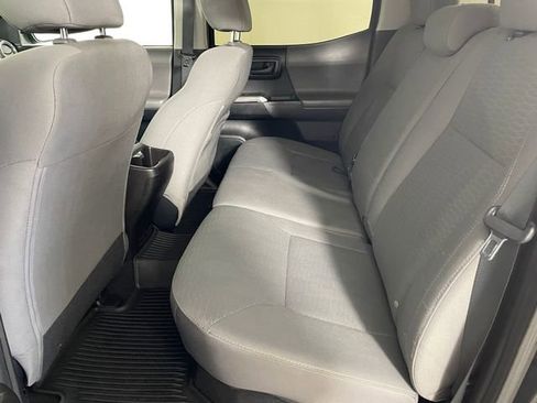 Used 2016 Toyota Tacoma SR5 w/ SR5 Appearance Package (SN) image 16