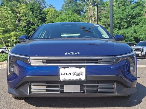 Certified 2025 Kia K4 FWD image 2