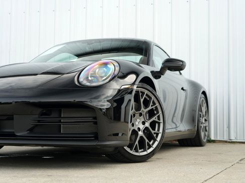 Used 2025 Porsche 911 Carrera image 57