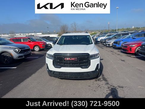 Used 2023 GMC Acadia SLE w/ Elevation Edition image 2