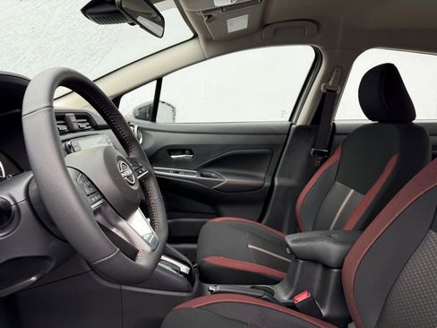 New 2025 Nissan Versa SR w/ Trunk Package image 14