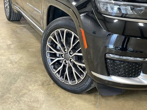 Used 2022 Jeep Grand Cherokee L Summit AWD/4WD image 11