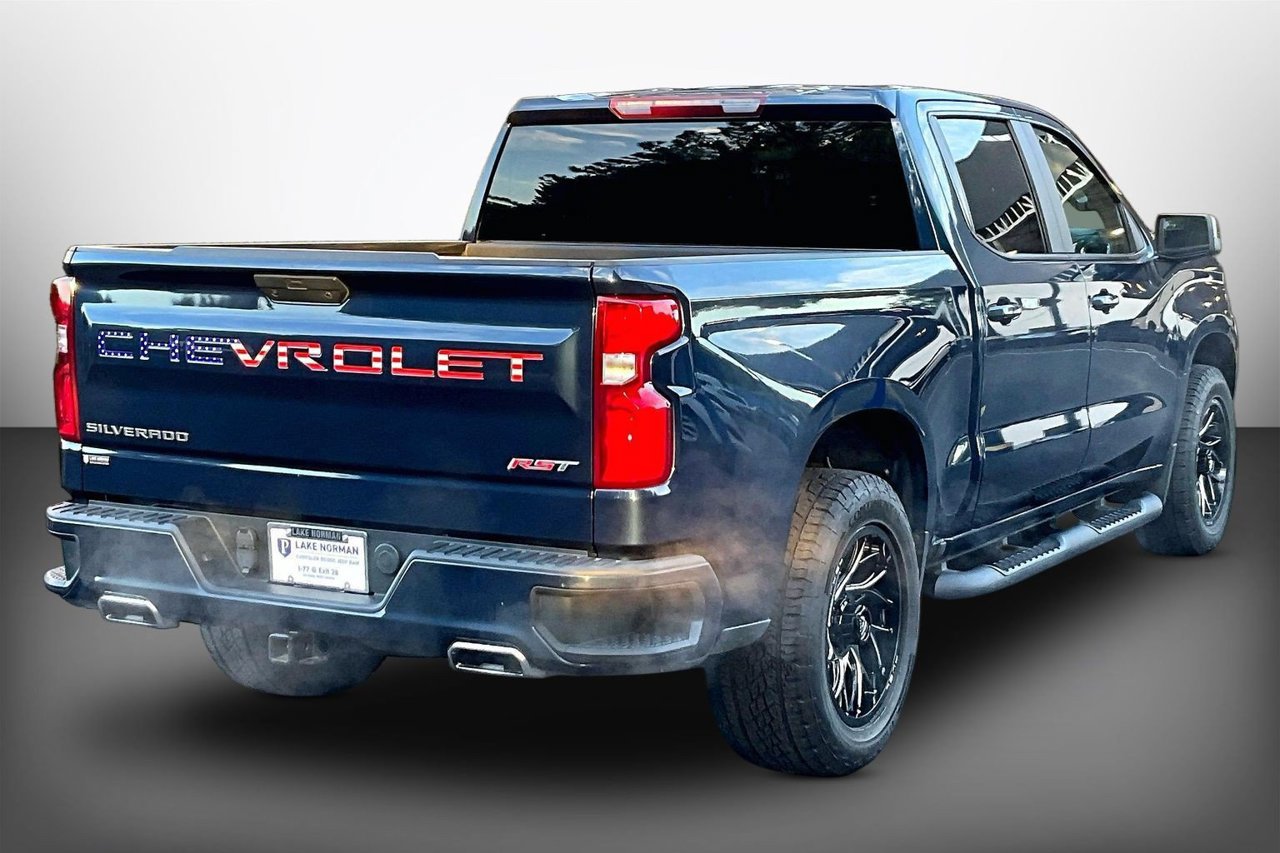 Used 2022 Chevrolet Silverado 1500 RST w/ Z71 Off-Road Package AWD/4WD image 8