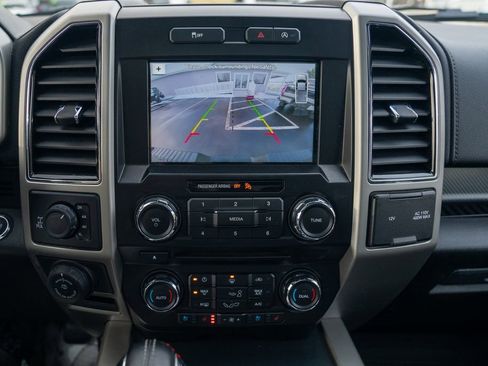 Used 2018 Ford F150 Lariat image 24