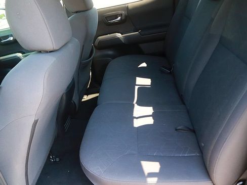 Used 2019 Toyota Tacoma TRD Sport AWD/4WD image 14