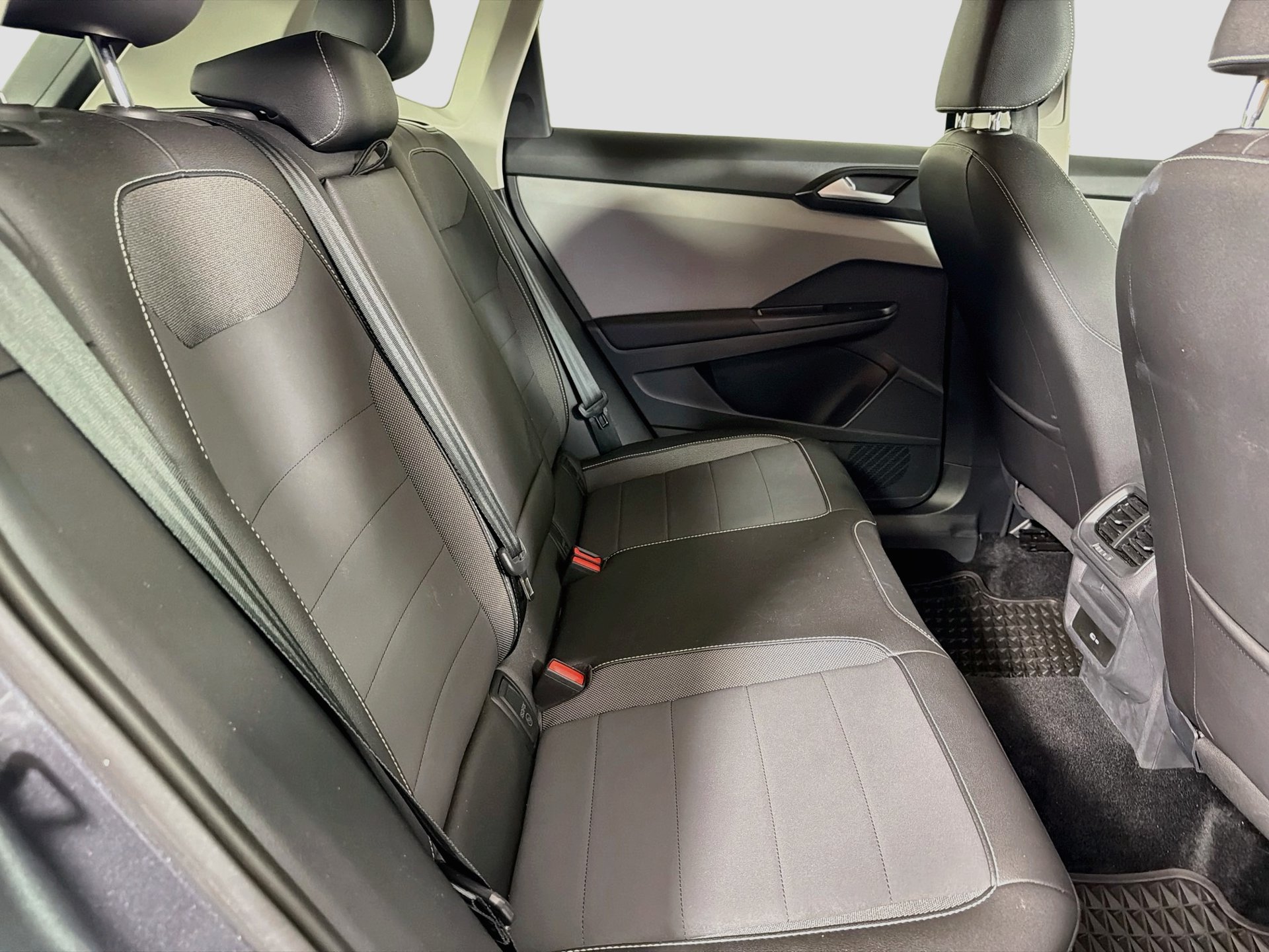 Certified 2023 Volkswagen Taos SE FWD image 26