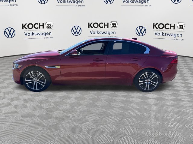 Used 2017 Jaguar XE Premium AWD/4WD image 4