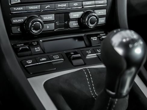 Used 2016 Porsche Cayman GT4 image 33