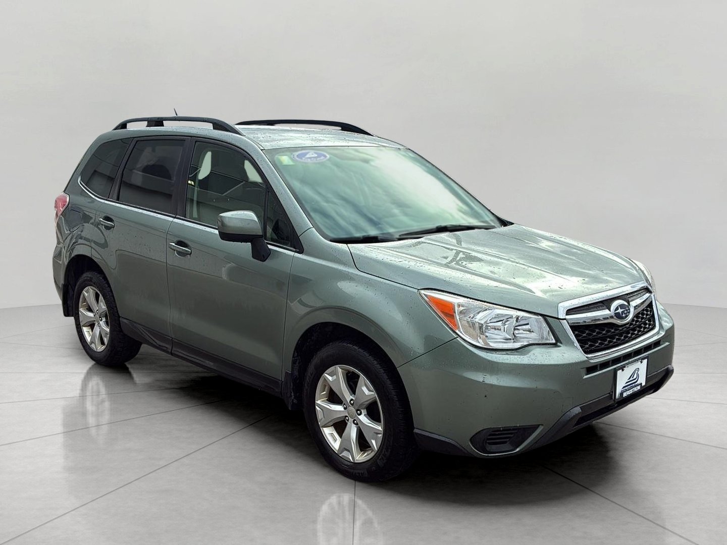 Used 2014 Subaru Forester 2.5i Premium w/ Protection Package #1 AWD/4WD image 2