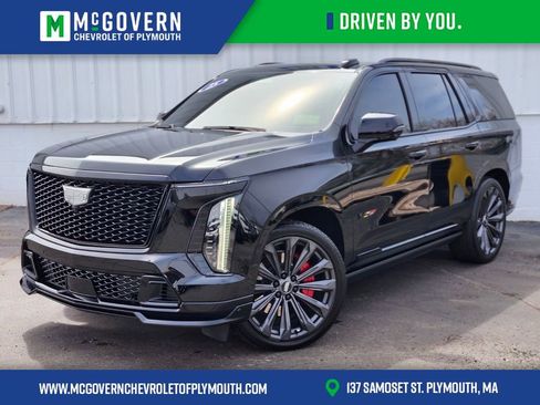 Certified 2025 Cadillac Escalade V w/ LPO, Floor Liner Package image 1