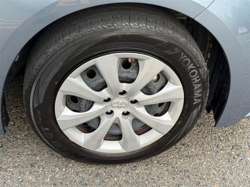 Used 2025 Toyota Corolla LE FWD image 17