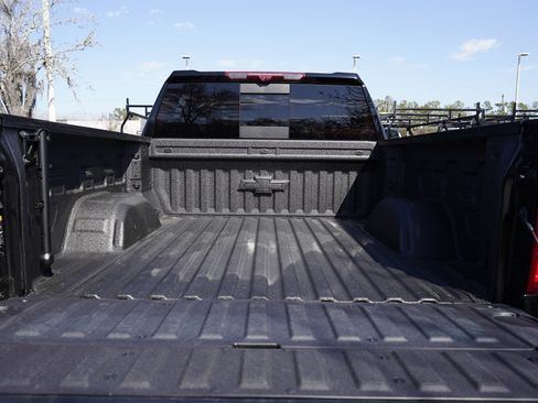 Used 2025 Chevrolet Silverado 1500 ZR2 w/ Technology Package image 36