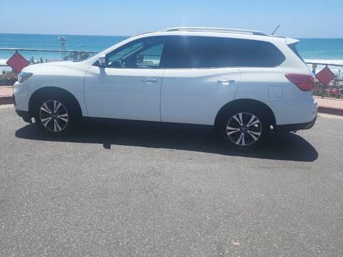 Used 2018 Nissan Pathfinder S FWD image 10