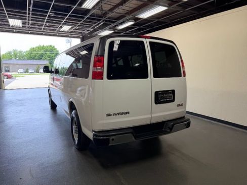 Used 2025 GMC Savana 3500 LT w/ LT Preferred Equipment Group RWD image 4