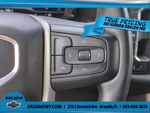 Used 2023 GMC Yukon XL Denali AWD/4WD image 27