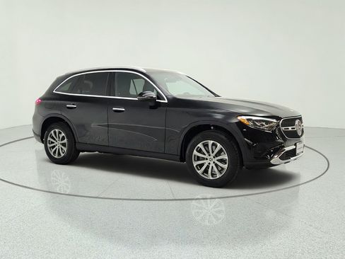 Certified 2026 Mercedes-Benz GLC 300 image 3