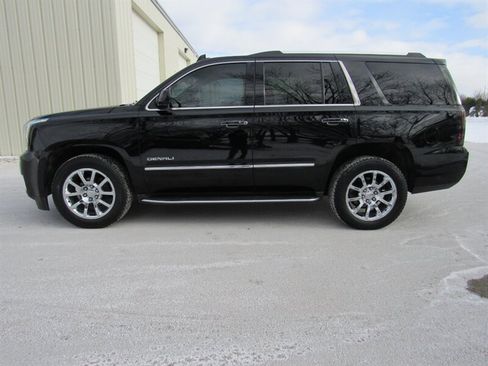Used 2015 GMC Yukon Denali w/ Open Road Package image 4