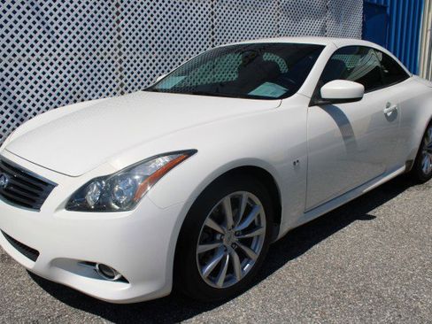 Used 2014 INFINITI Q60 Convertible w/ Premium Package RWD image 7