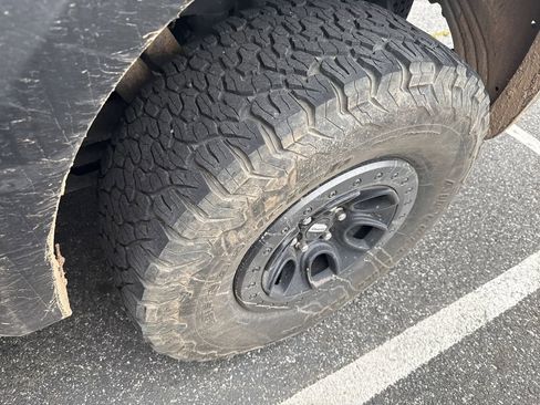 Used 2023 Ford F150 Raptor w/ Raptor Carbon Fiber Package image 12