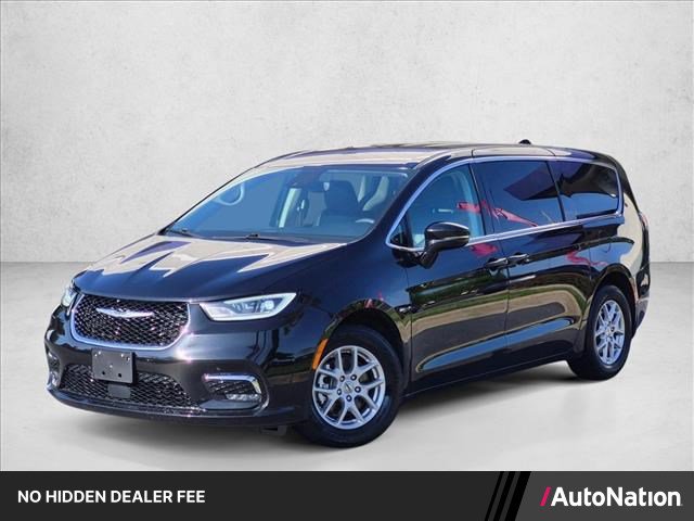 Used 2024 Chrysler Pacifica Touring-L FWD image 1