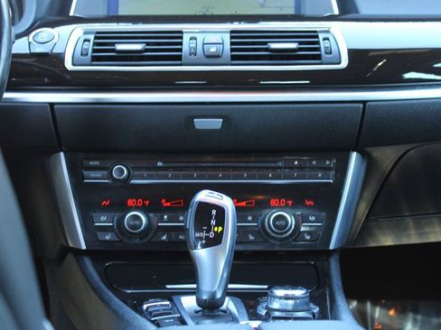 Used 2013 BMW 535i Gran Turismo xDrive image 12
