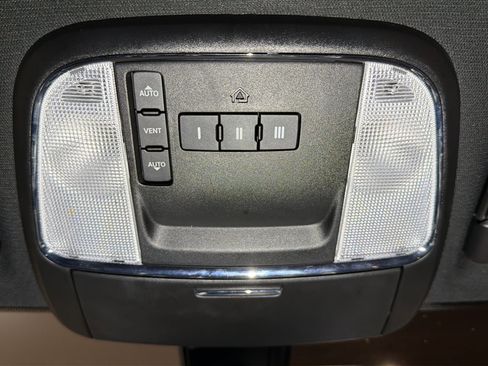 Used 2016 Dodge Charger R/T Scat Pack w/ Beats Audio Group image 18