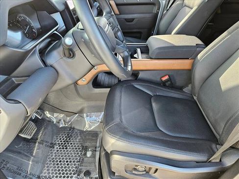 Used 2023 Land Rover Defender 110 X image 16