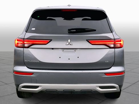 Used 2024 Mitsubishi Outlander SE image 4